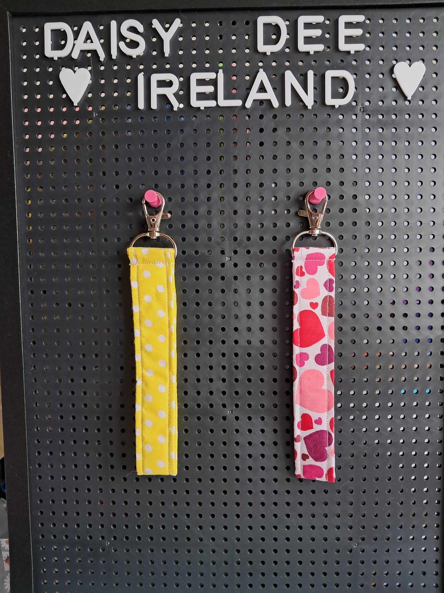 Wristlet keychain