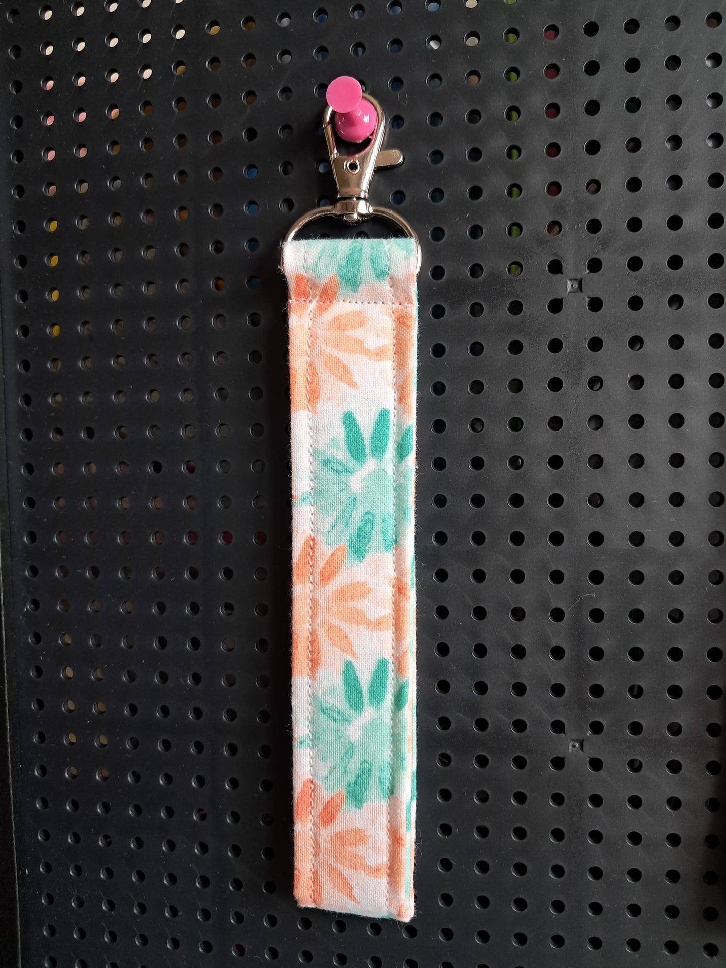 Wristlet keychain