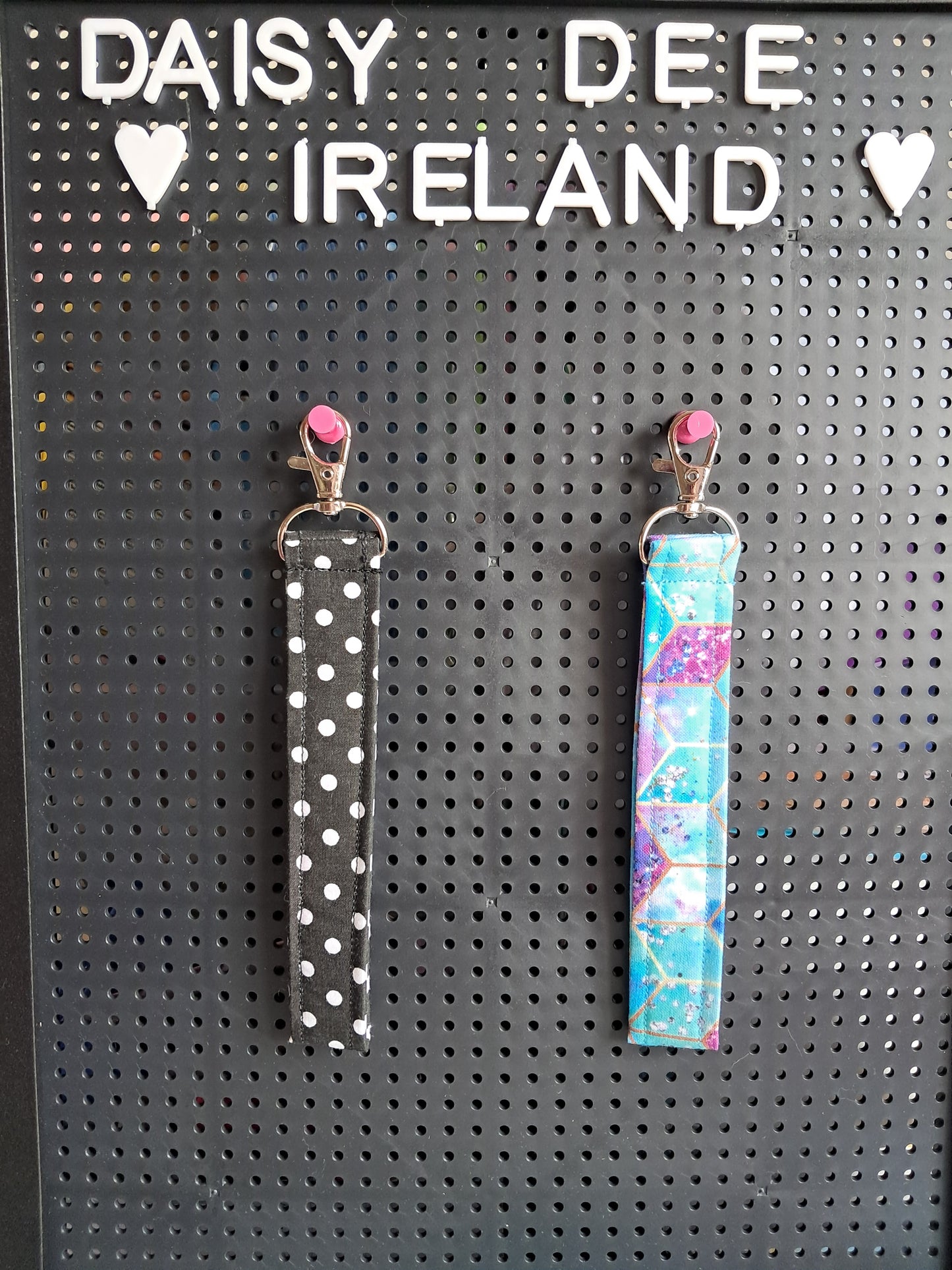 Wristlet keychain